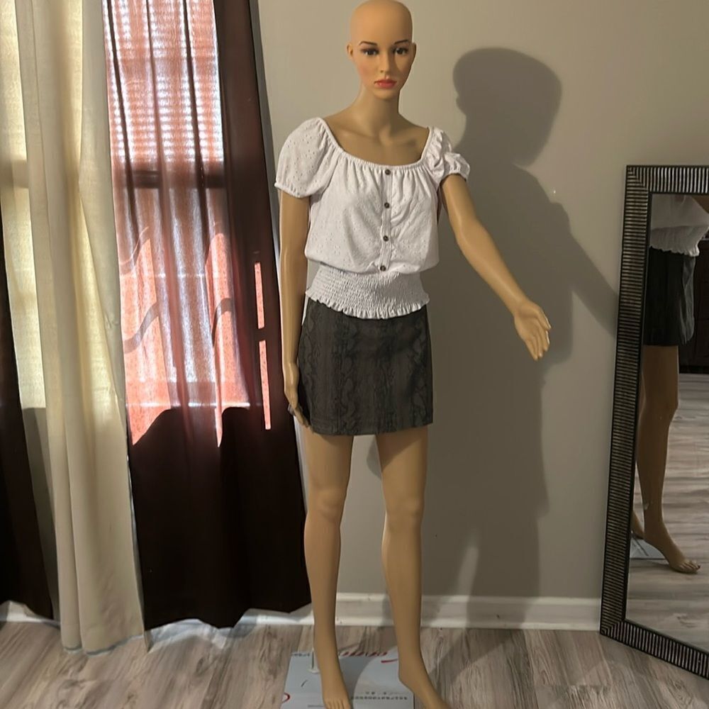 NWT Bundle Grave fame size M shirt Tinseltown size 11/30 skirt